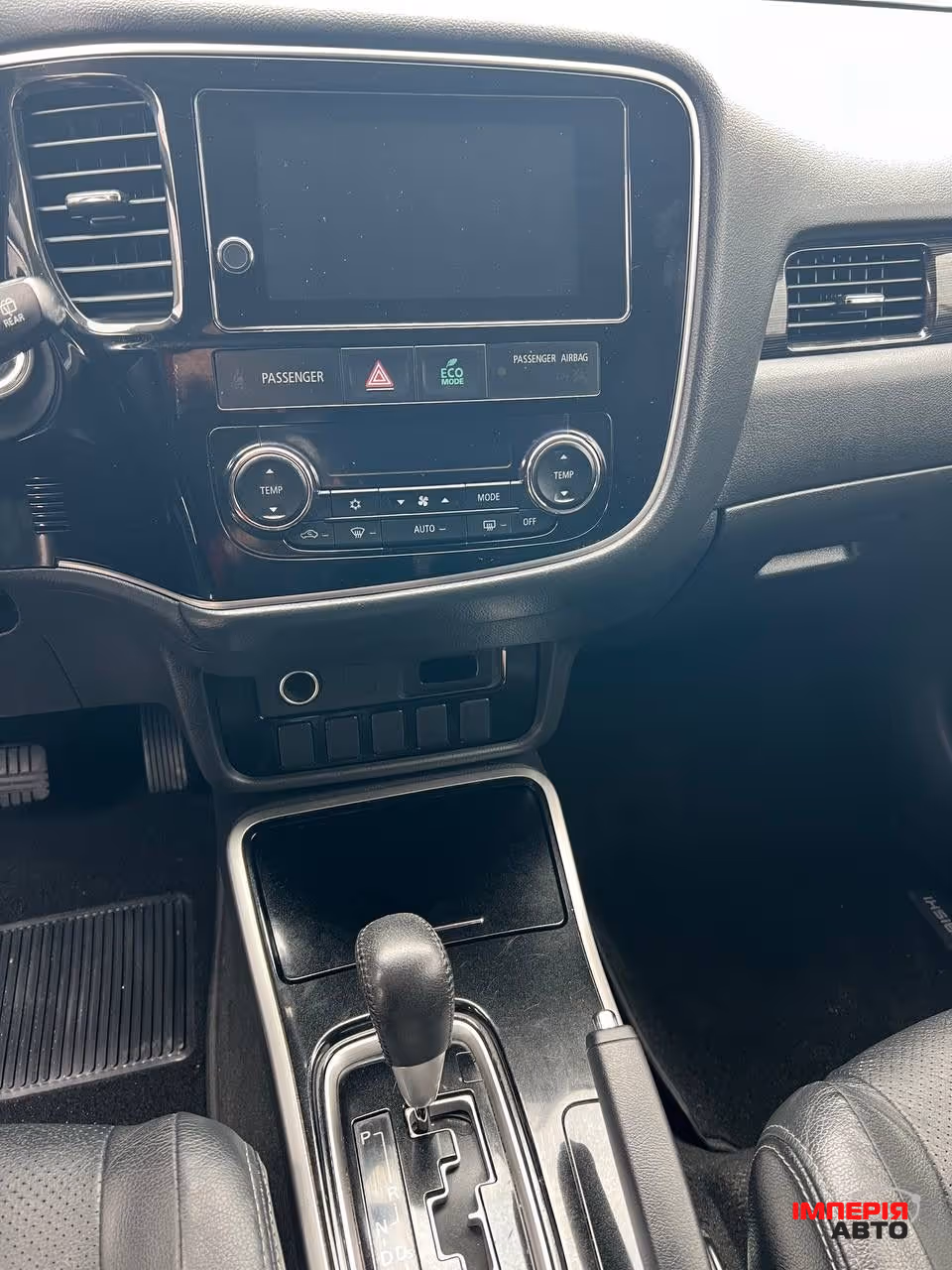 Mitsubishi Outlander - фото 13