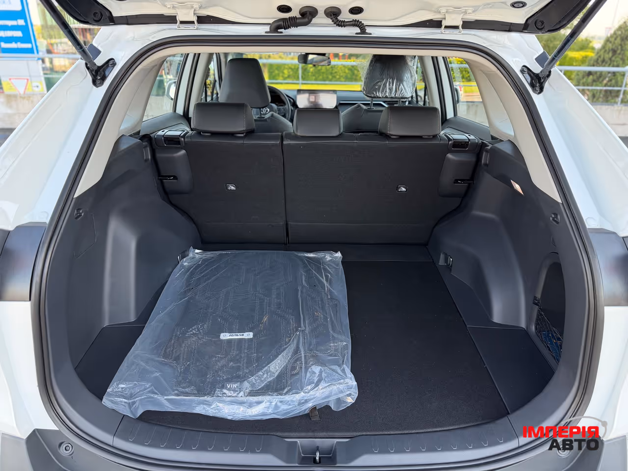 Toyota RAV4 - фото 17