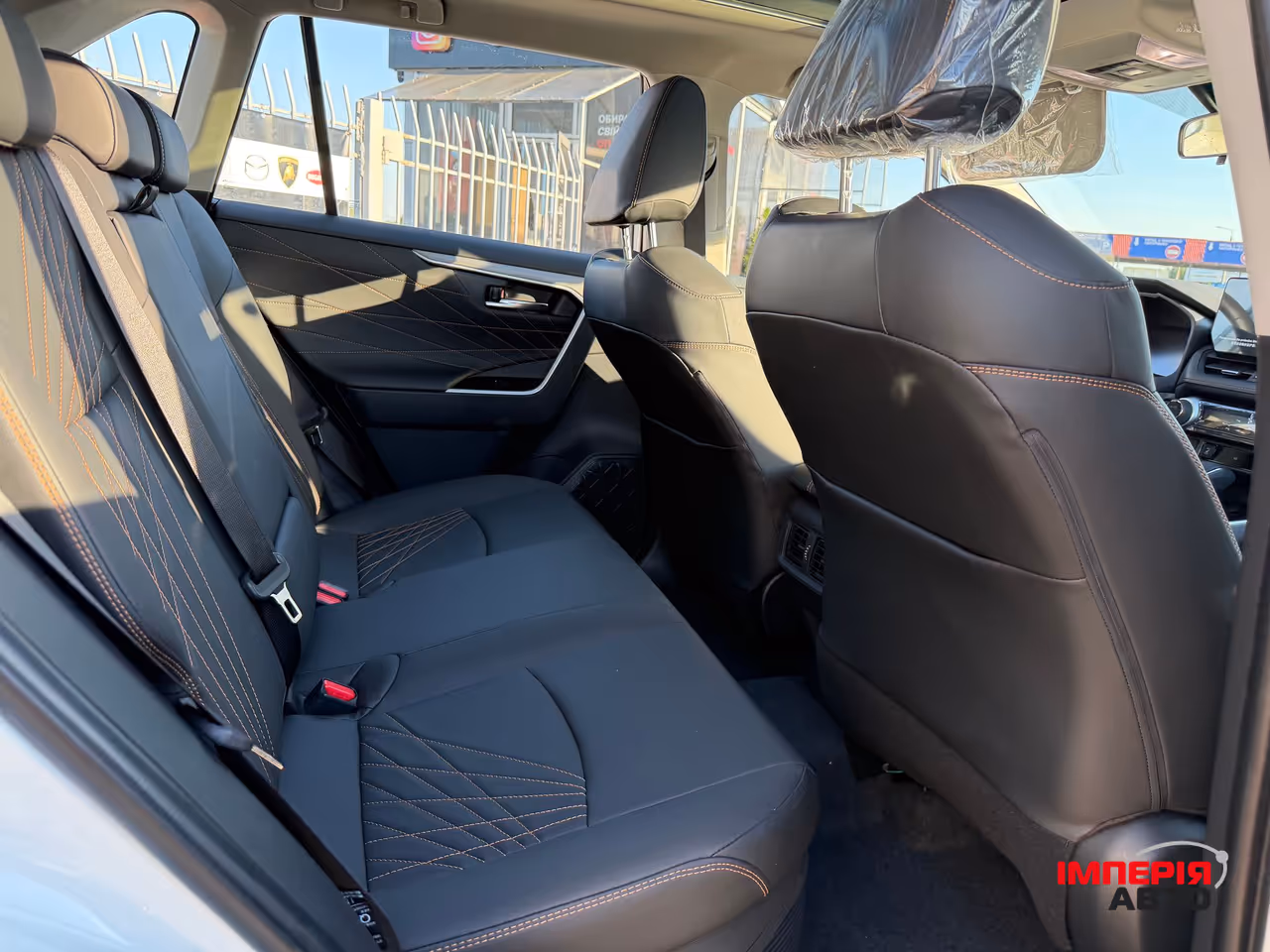 Toyota RAV4 - фото 15