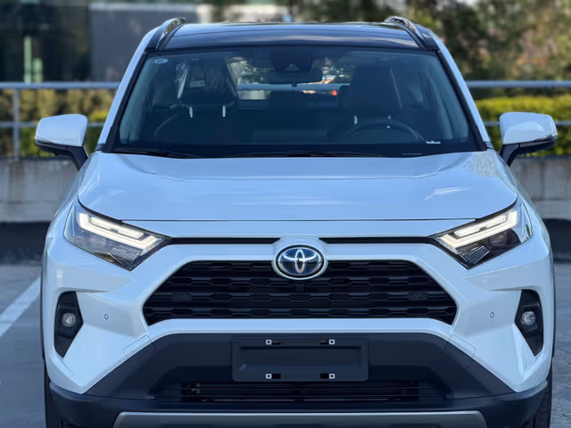 Toyota RAV4 - фото 4
