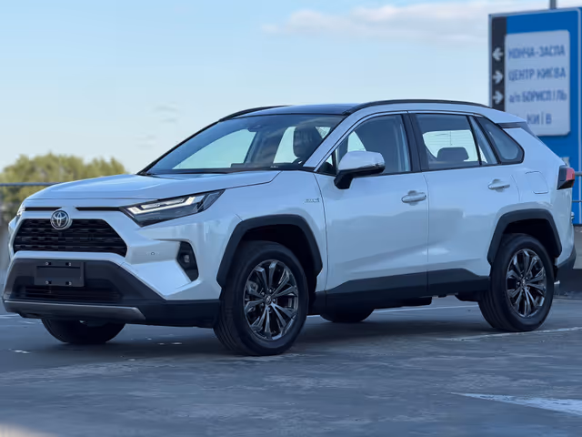 Toyota RAV4 - фото 3