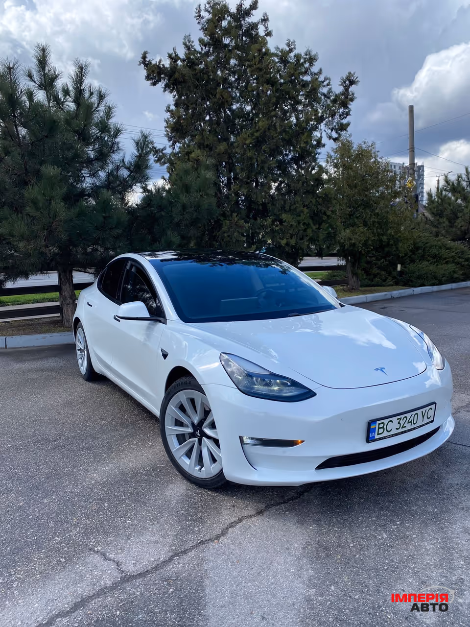 Tesla Model 3 - фото 2