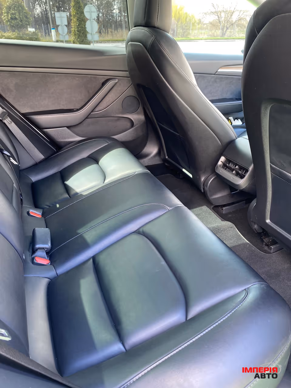 Tesla Model 3 - фото 7
