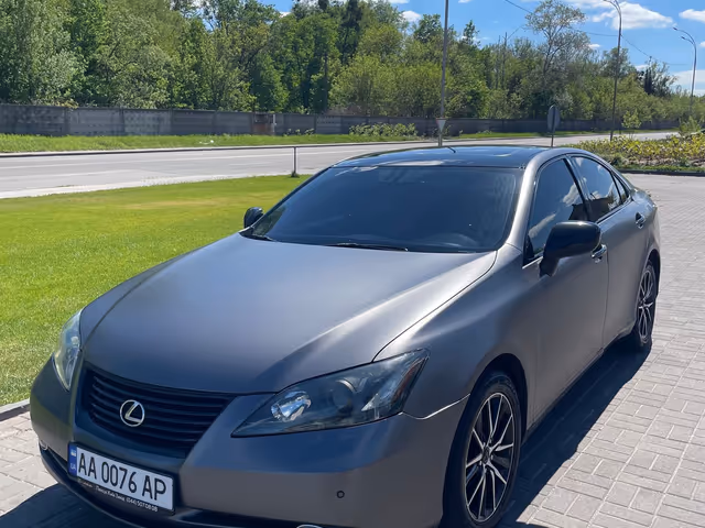 Lexus ES - фото 1