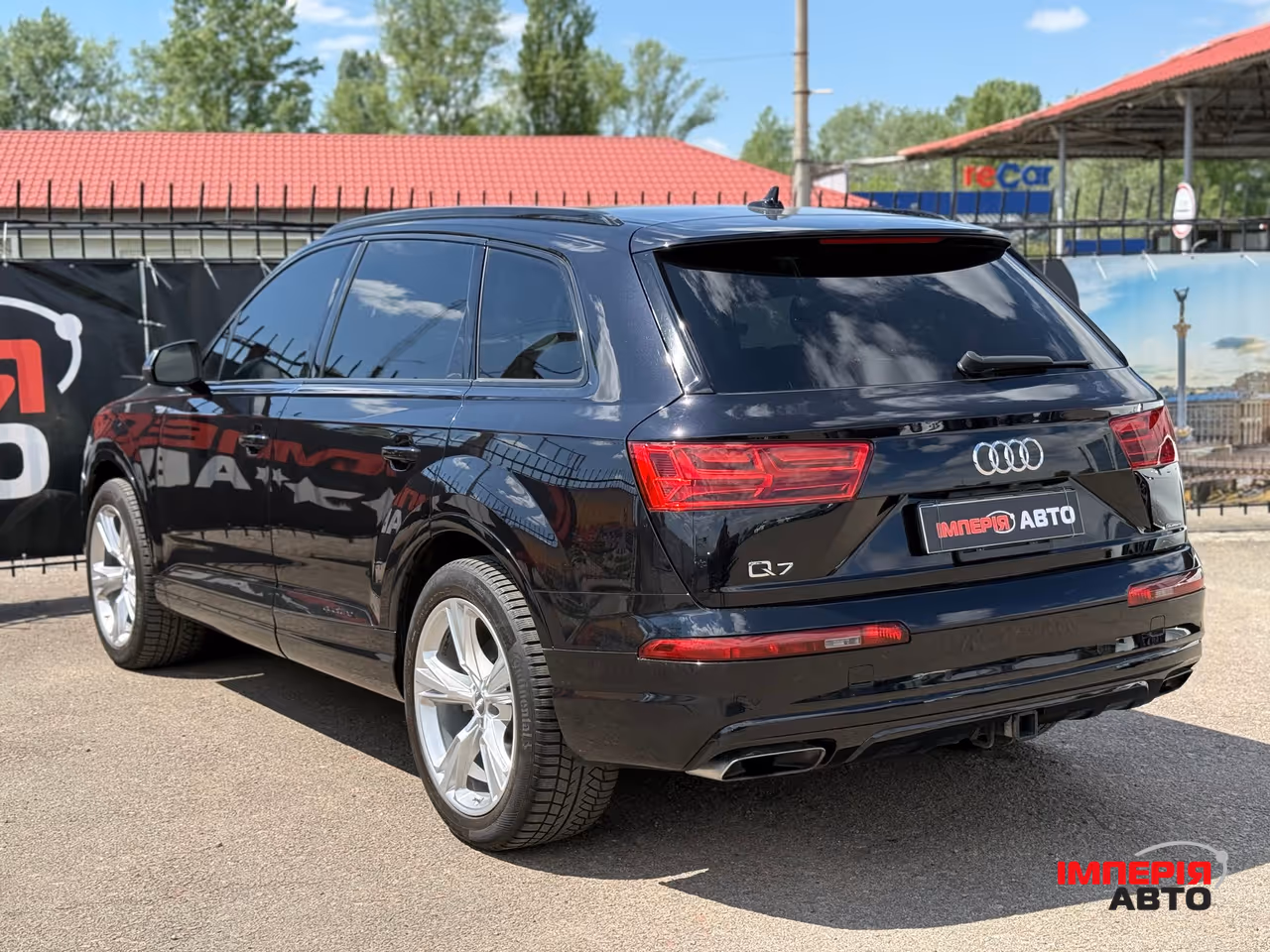 Audi Q7 - фото 5