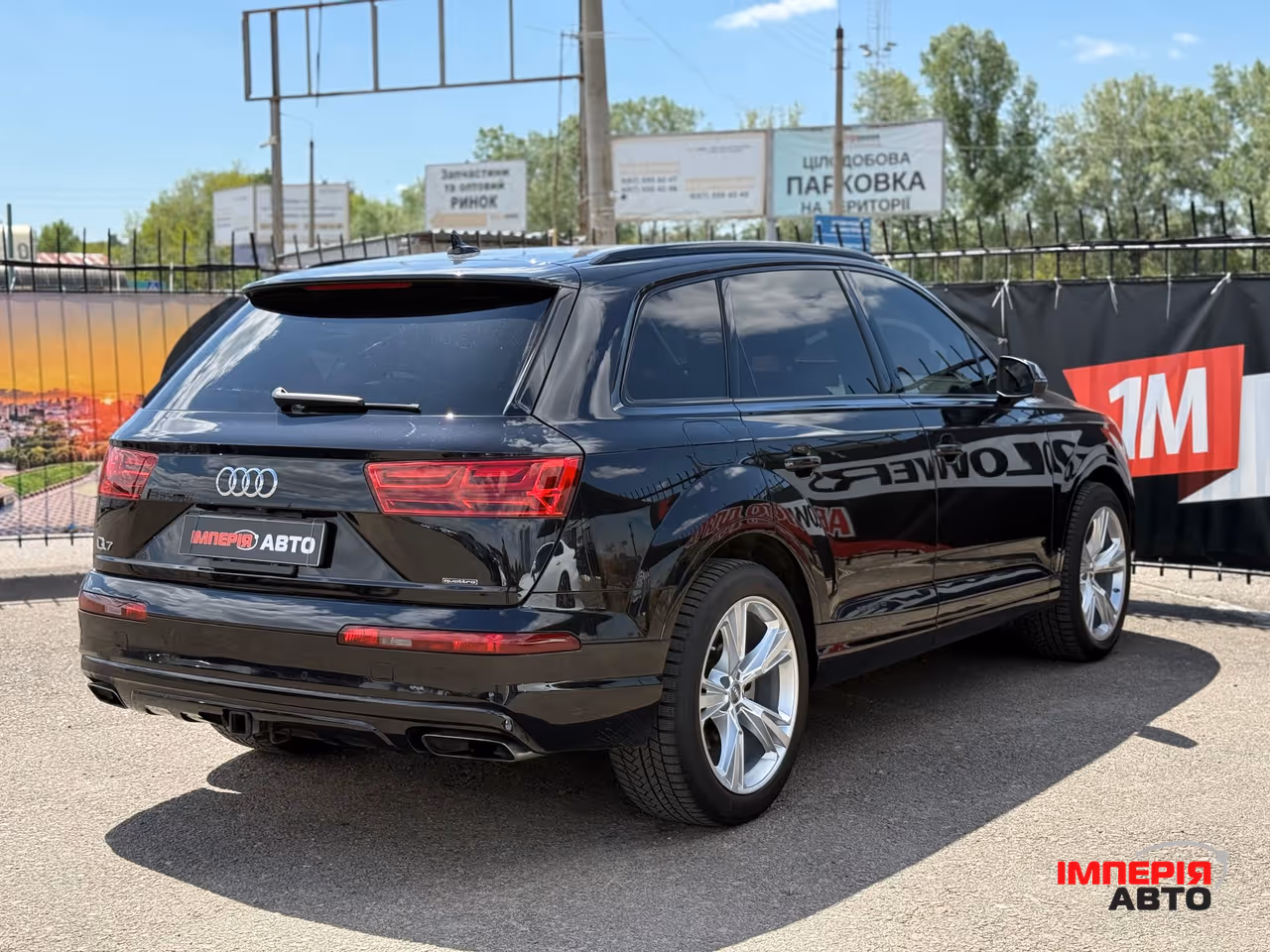 Audi Q7 - фото 6