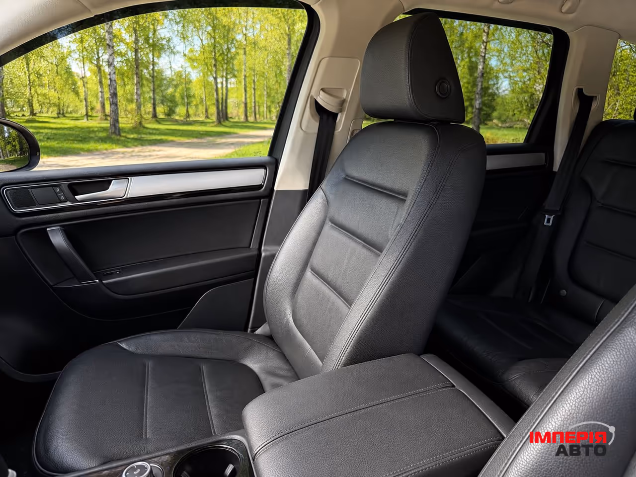 Volkswagen Touareg - фото 16