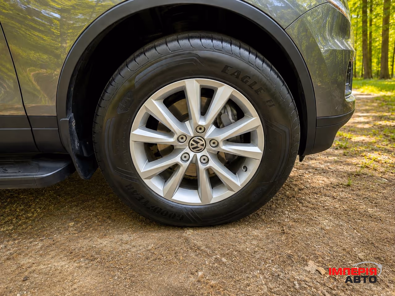 Volkswagen Touareg - фото 24