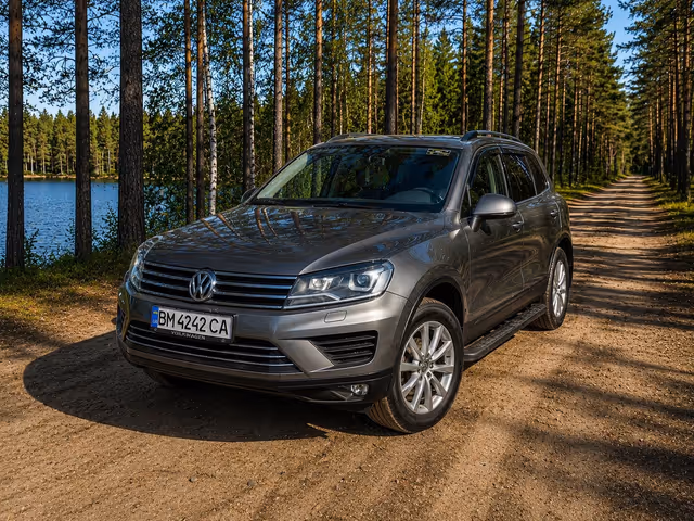 Volkswagen Touareg - фото 2