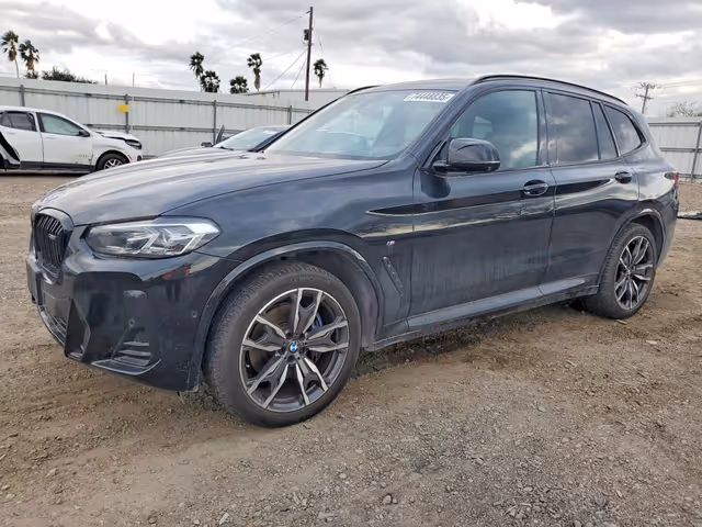BMW X3 - фото 1
