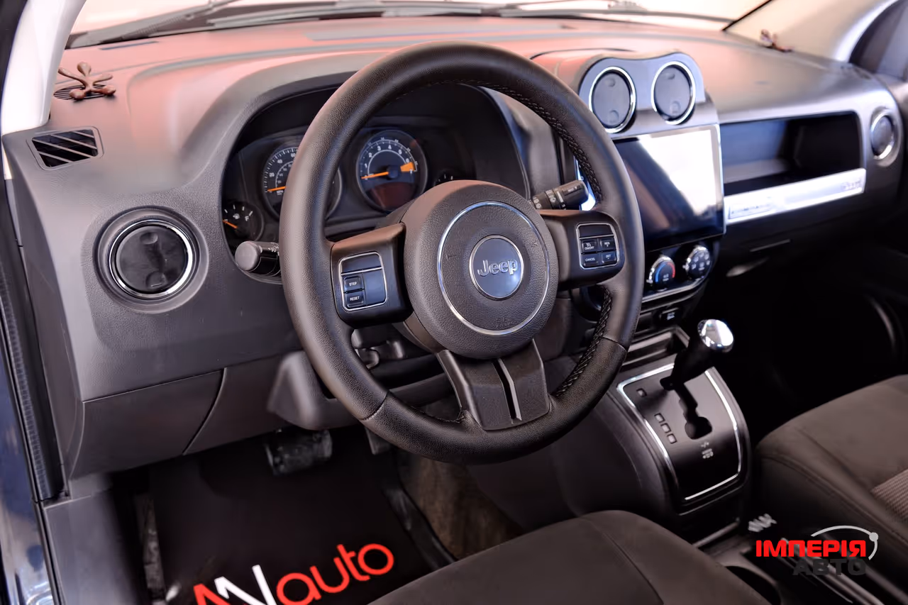 Jeep Compass - фото 7