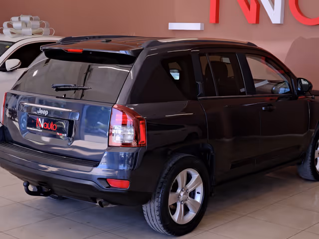 Jeep Compass - фото 5