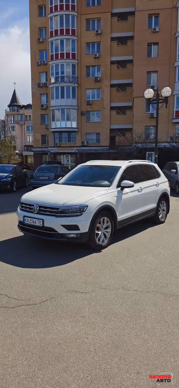 Volkswagen Tiguan - фото 4