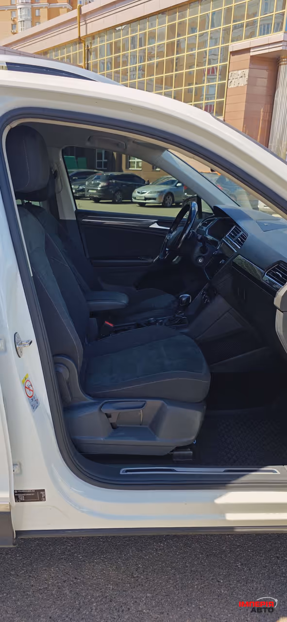 Volkswagen Tiguan - фото 11