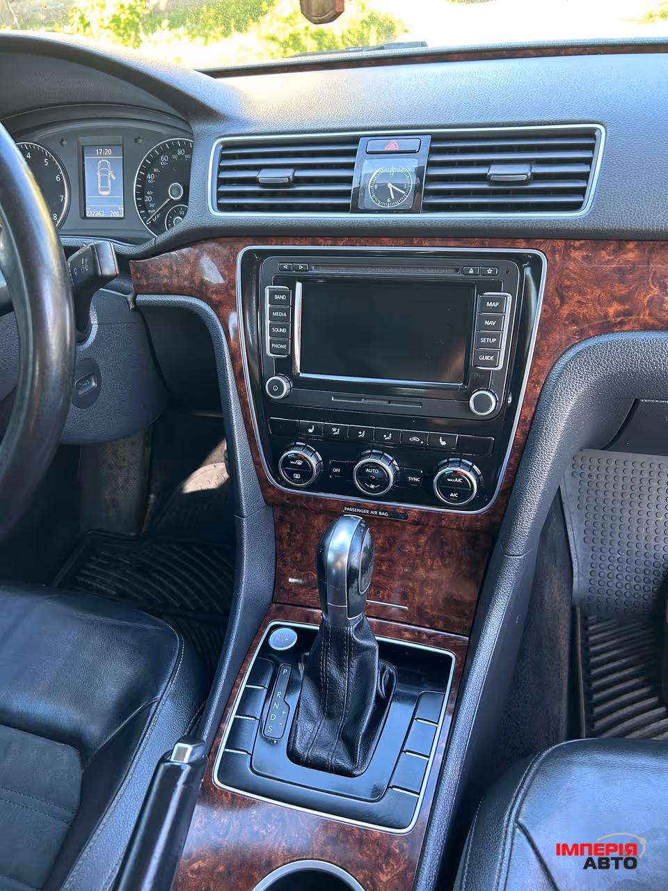 Volkswagen Passat - фото 4