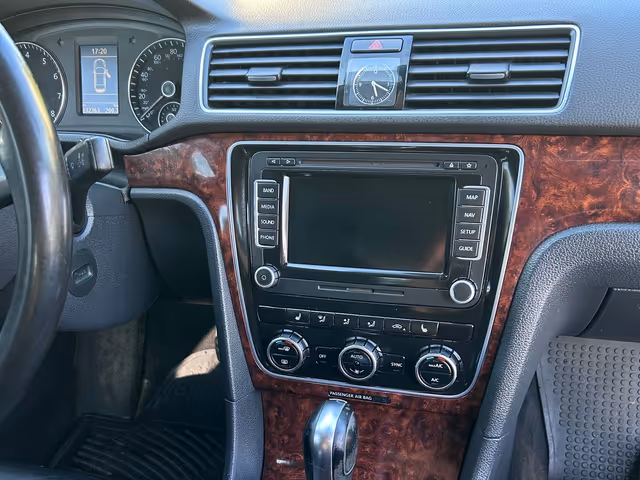 Volkswagen Passat - фото 4