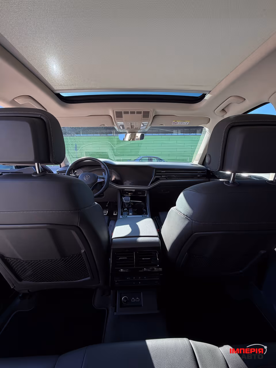 Volkswagen Touareg - фото 7