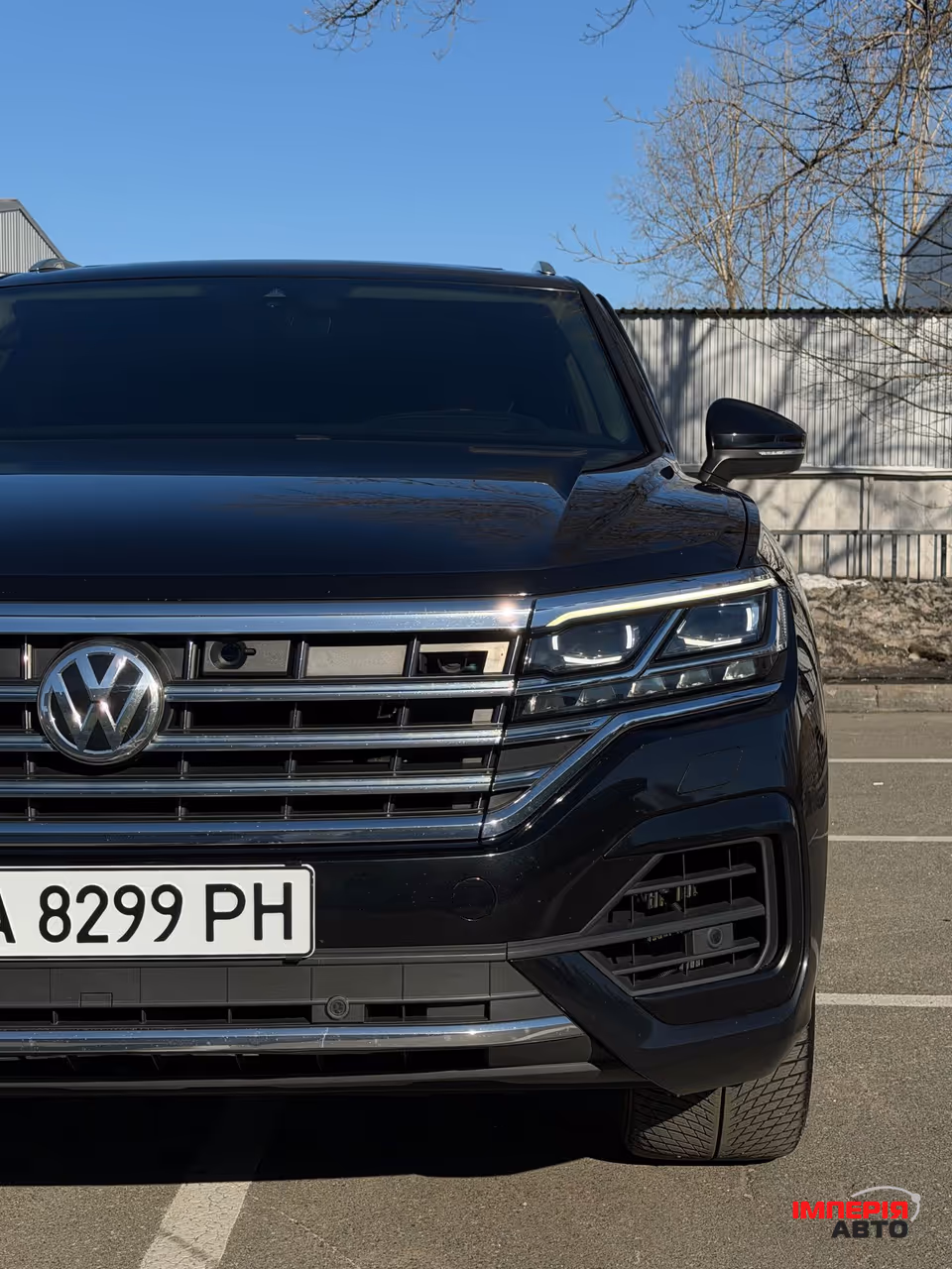 Volkswagen Touareg - фото 2