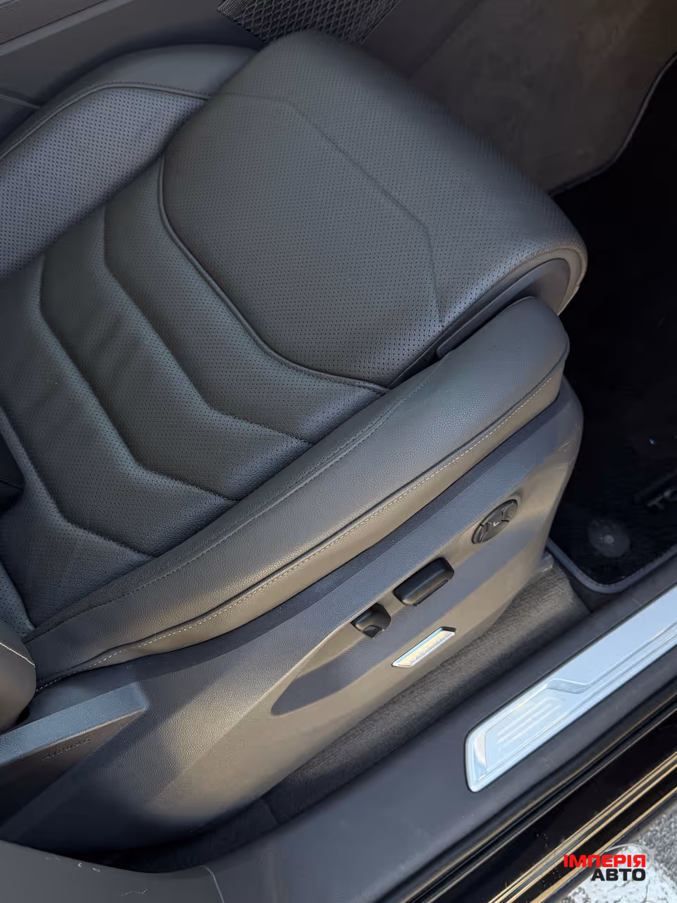 Volkswagen Touareg - фото 10