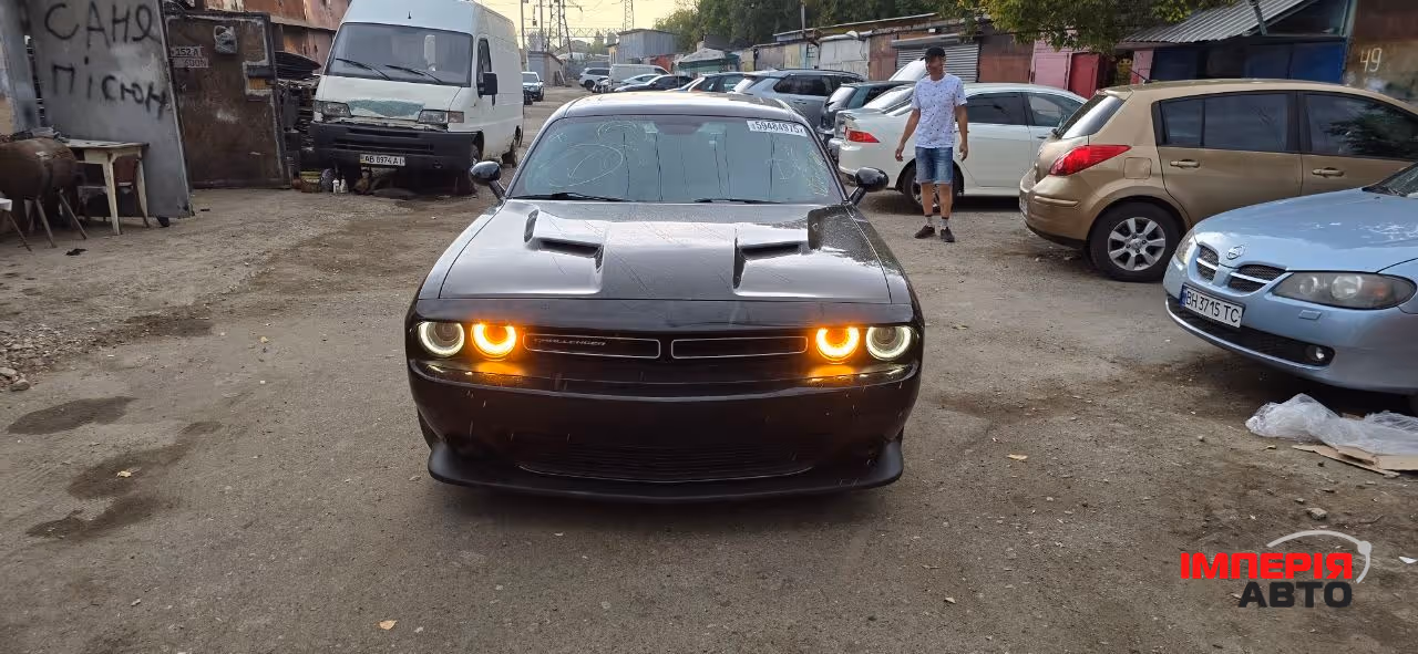 Dodge Challenger - фото 6