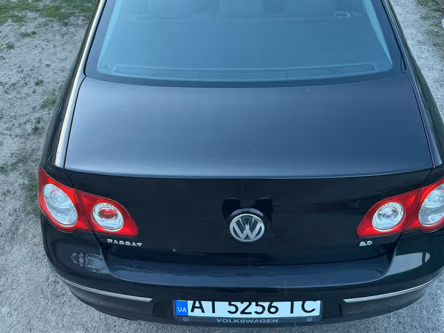 Volkswagen Passat - фото 2