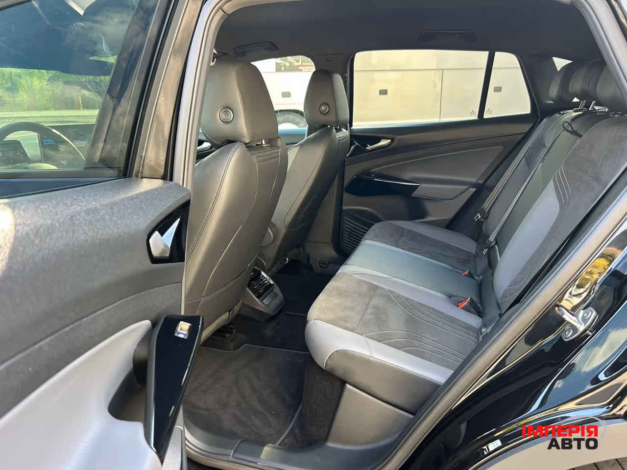Volkswagen ID.4 - фото 25
