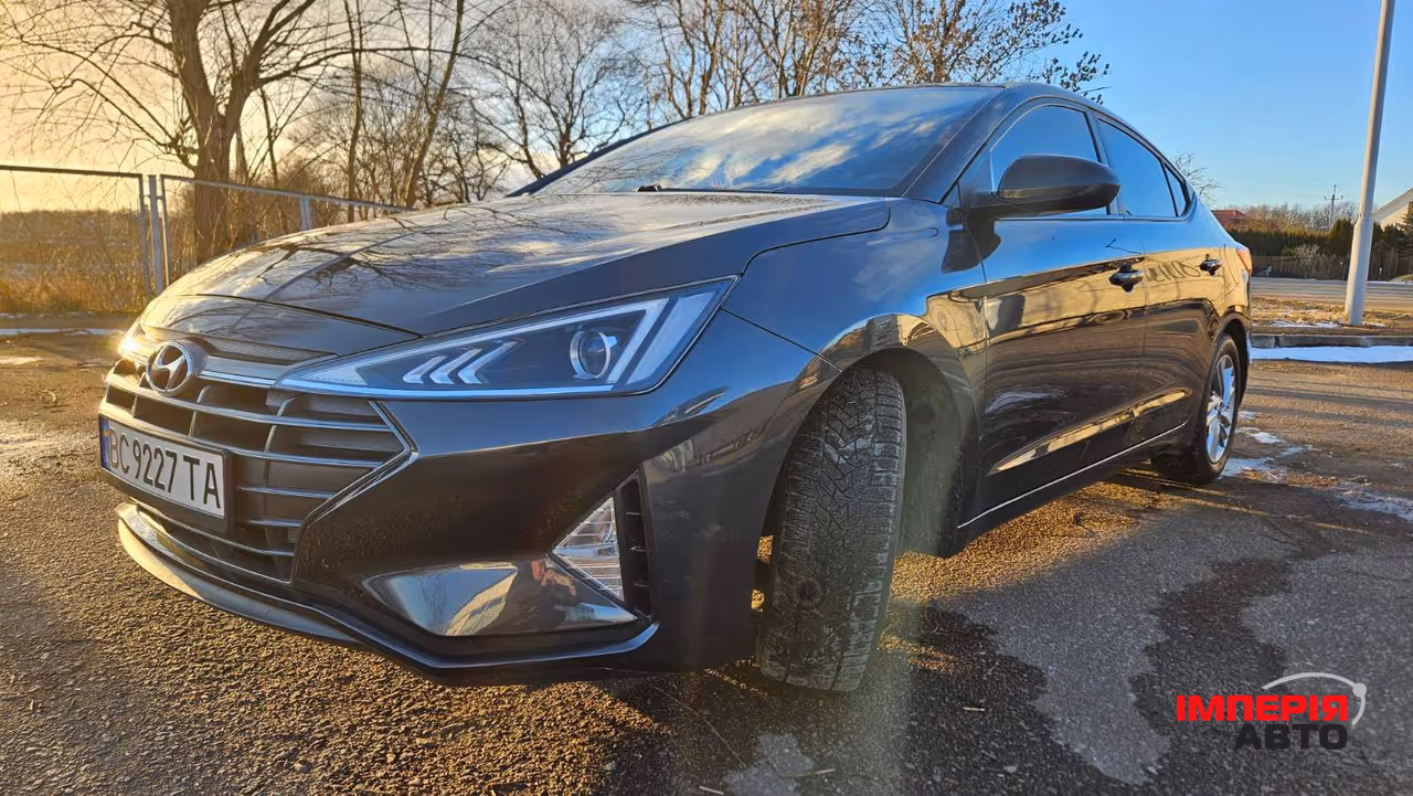 Hyundai Elantra - фото 24