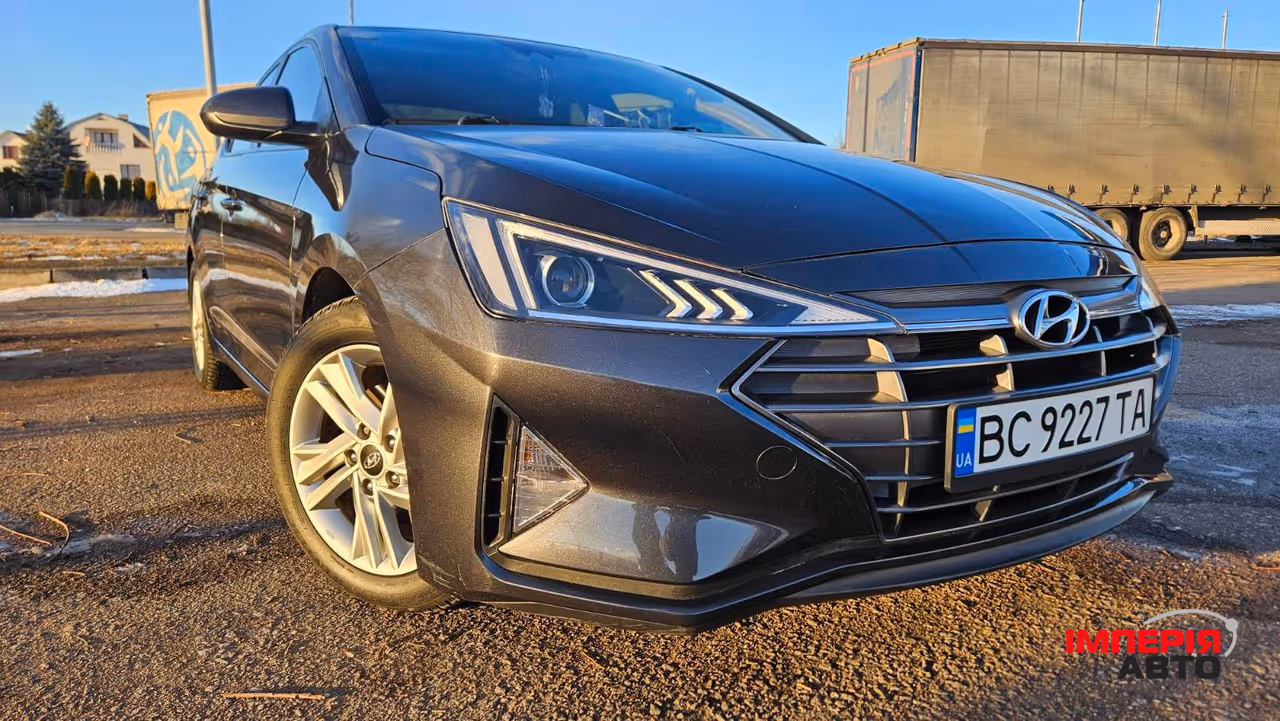 Hyundai Elantra - фото 6
