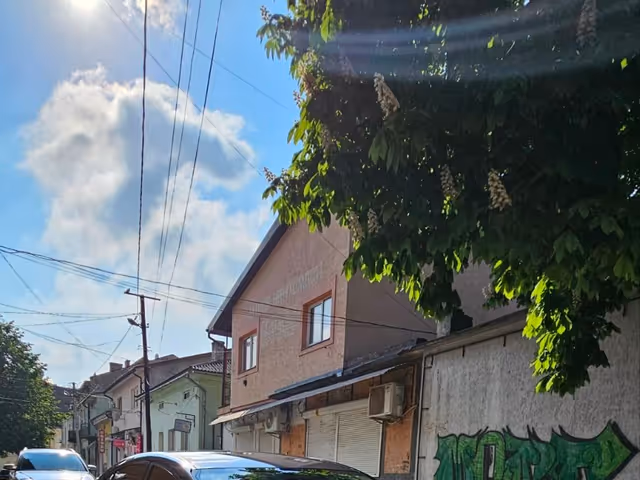 Hyundai Elantra - фото 2