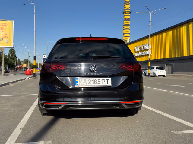 Volkswagen Passat - фото 4