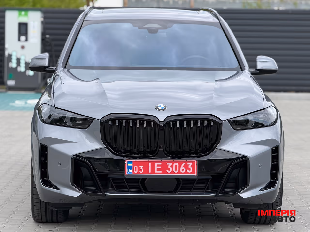 BMW X5 - фото 1
