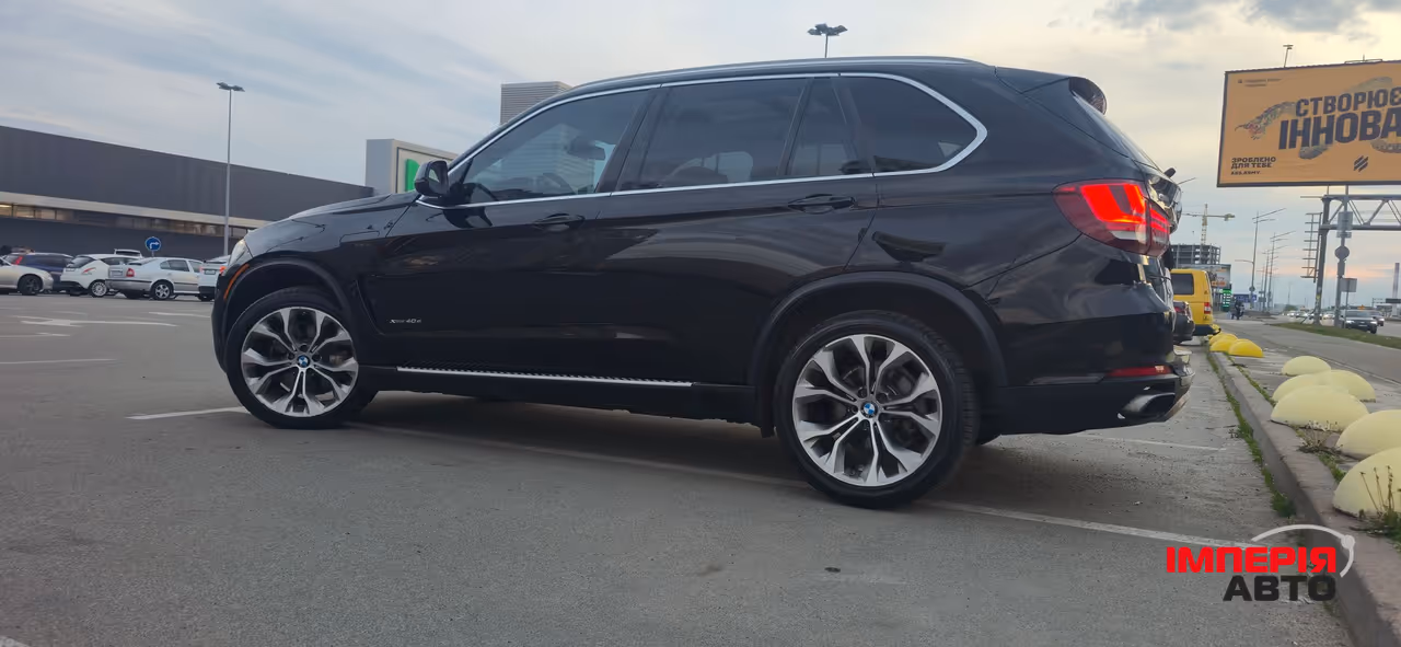 BMW X5 - фото 9