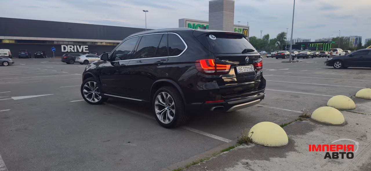 BMW X5 - фото 8