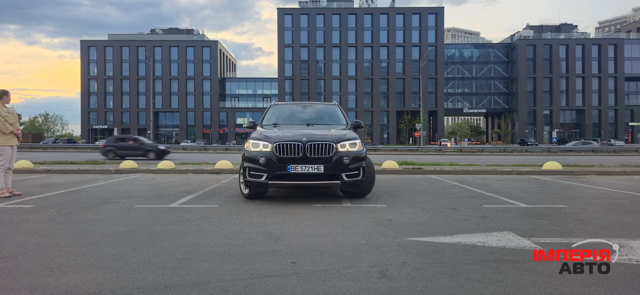 BMW X5 - фото 2
