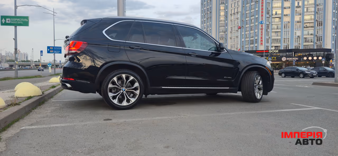 BMW X5 - фото 6