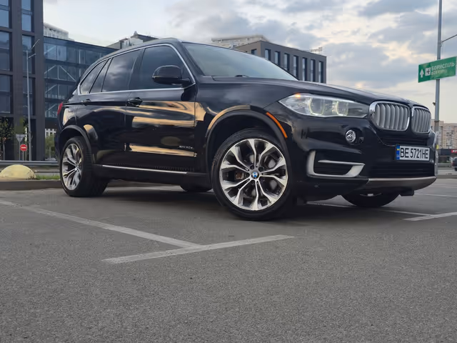 BMW X5 - фото 1