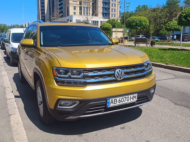 Volkswagen Atlas - фото 1