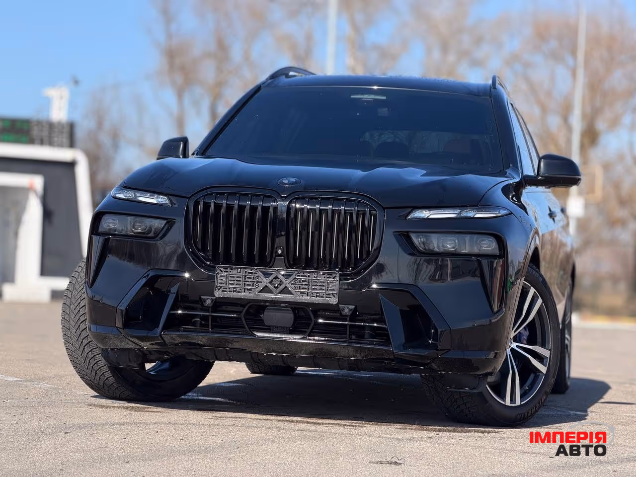 BMW X7 - фото 1