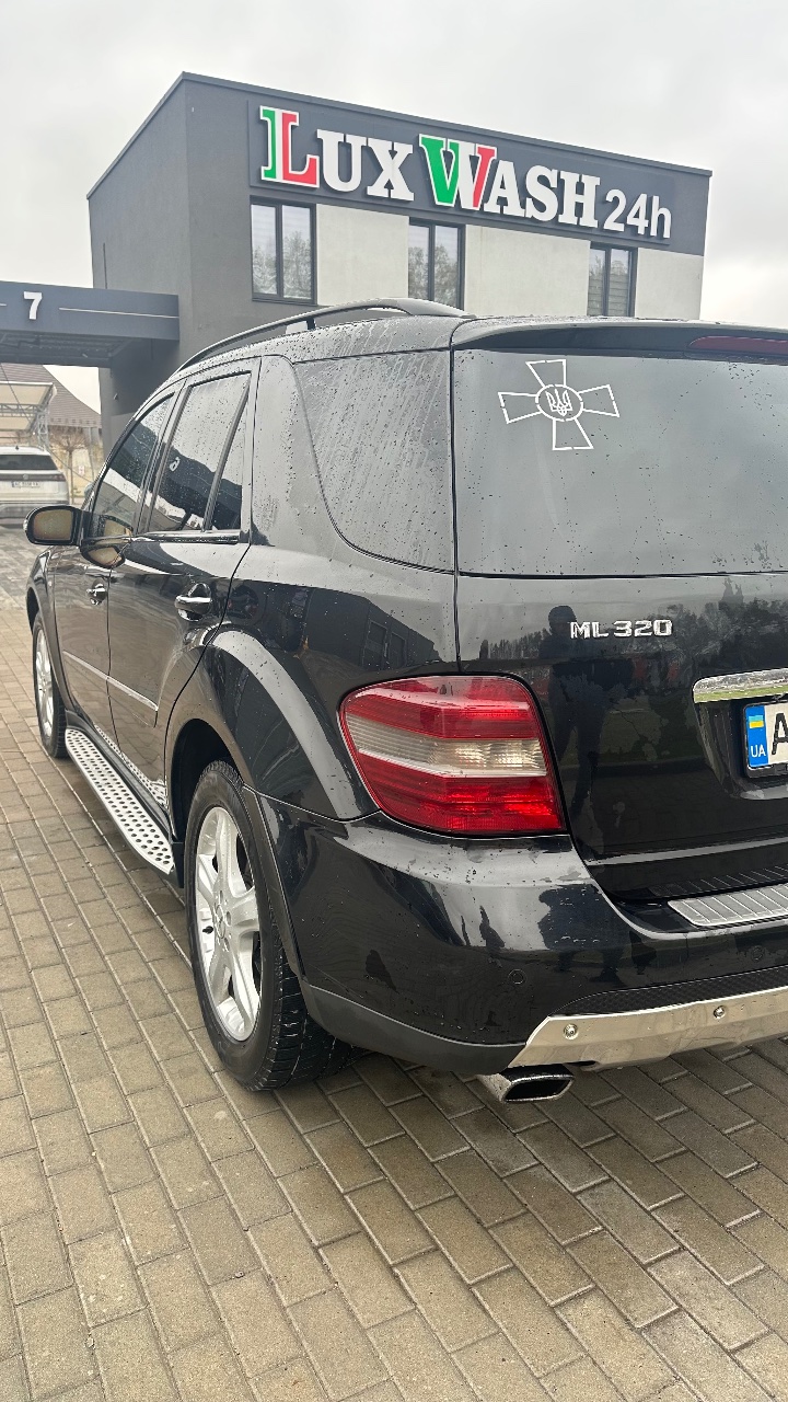 Mercedes-Benz M-Класс - фото 12