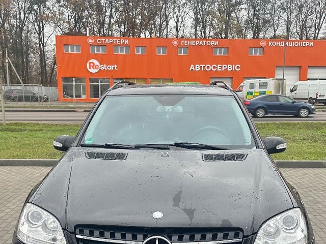 Mercedes-Benz M-Класс - фото 1