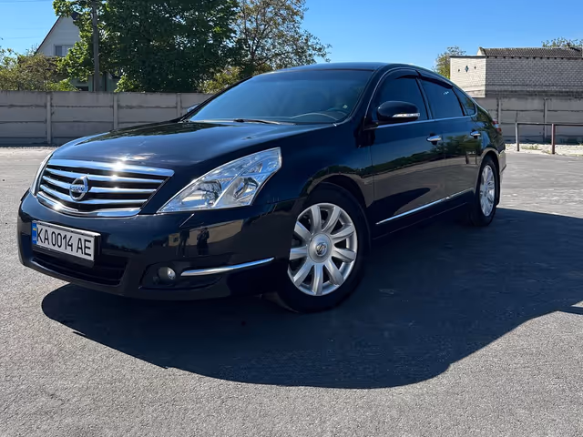 Nissan Teana - фото 1
