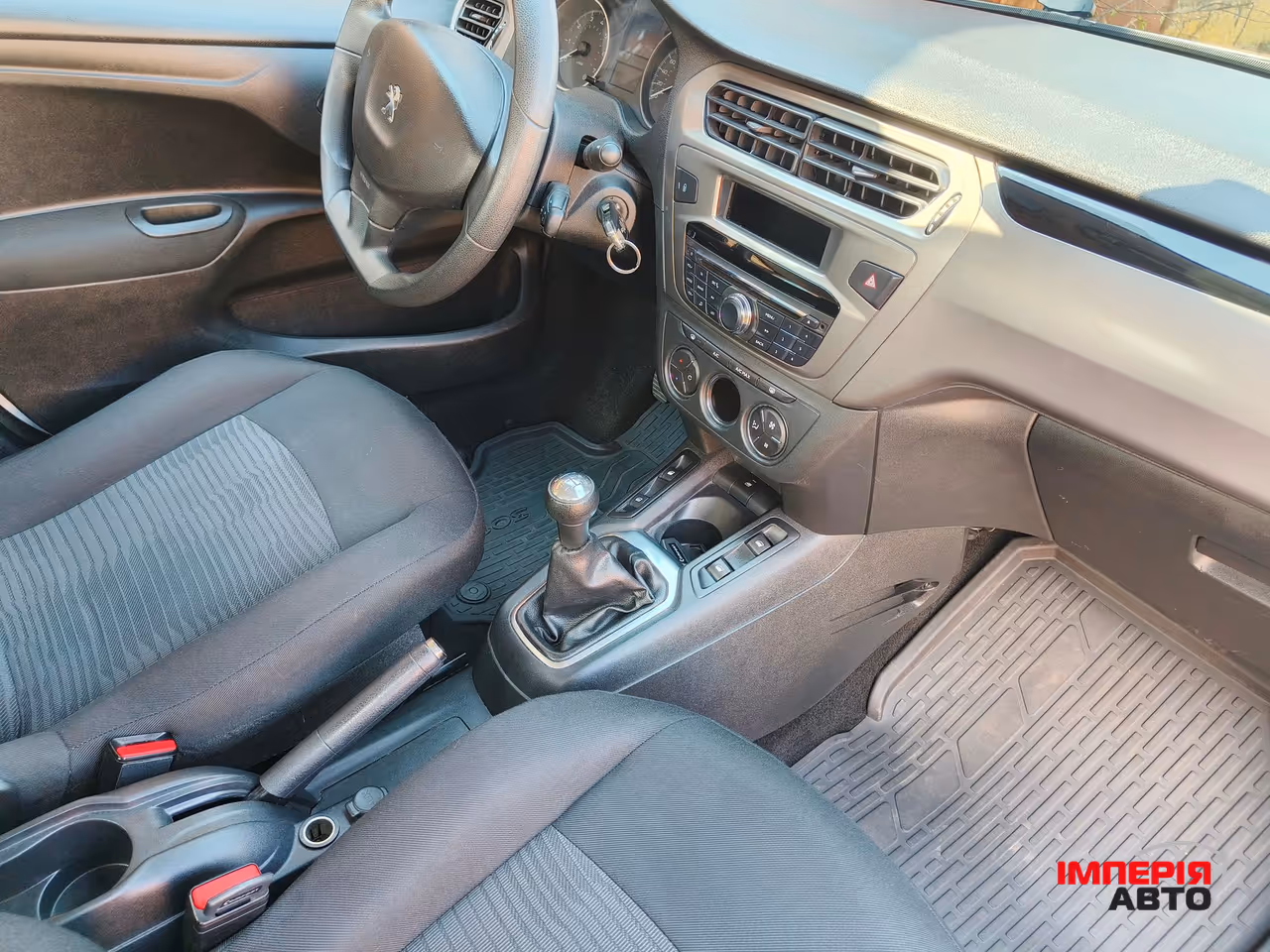 Peugeot 301 - фото 16