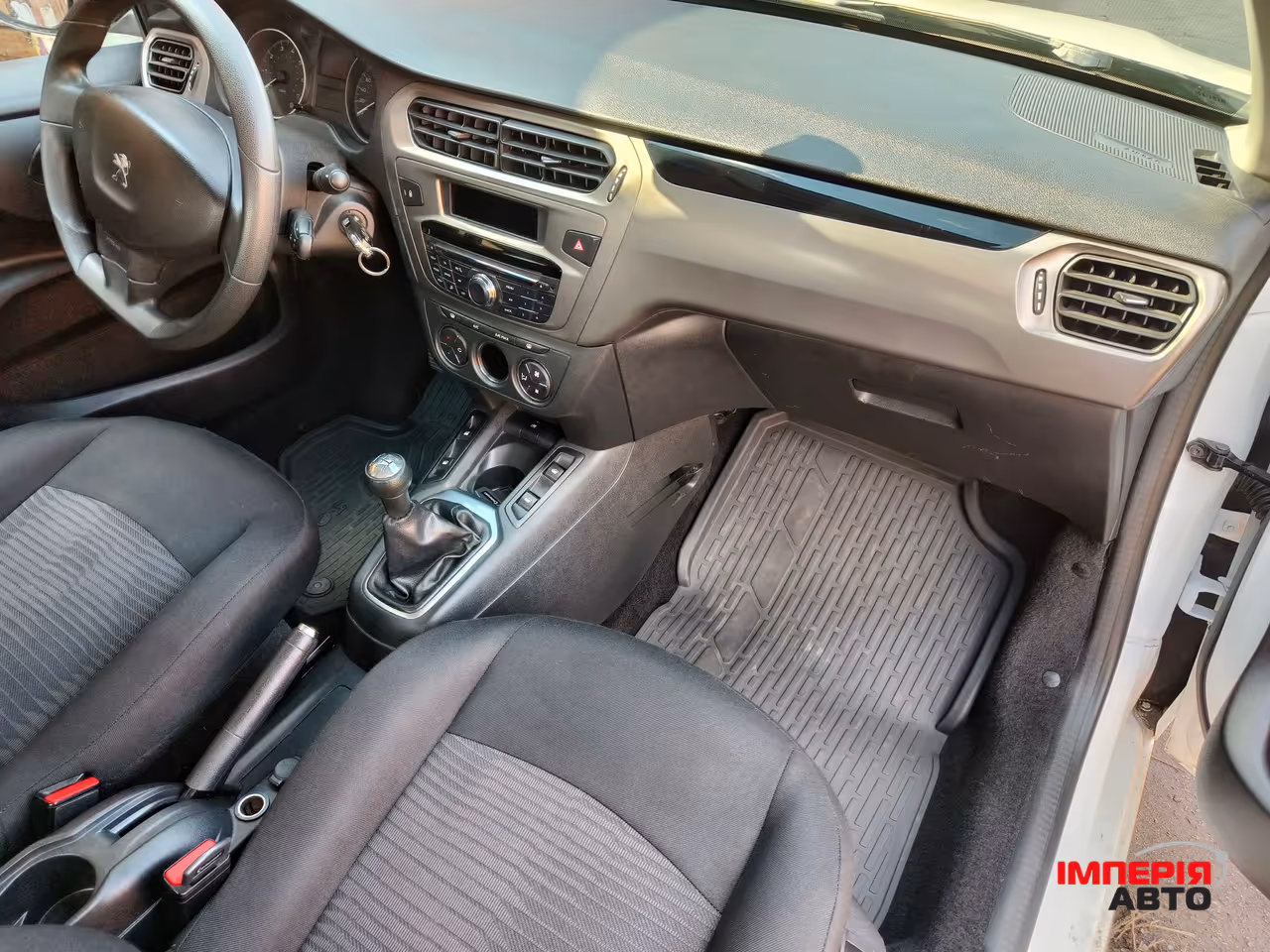 Peugeot 301 - фото 13