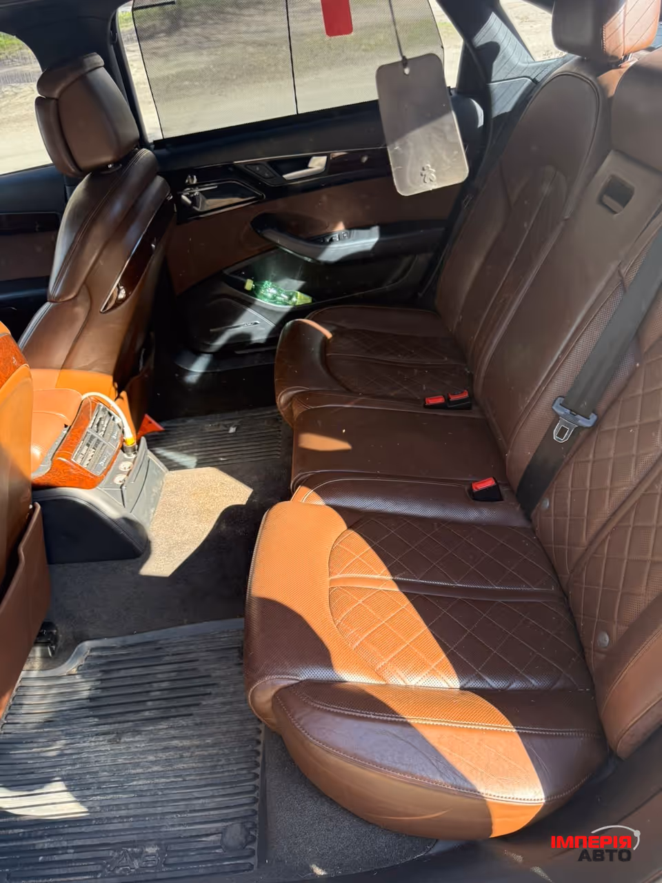 Audi A8 - фото 10
