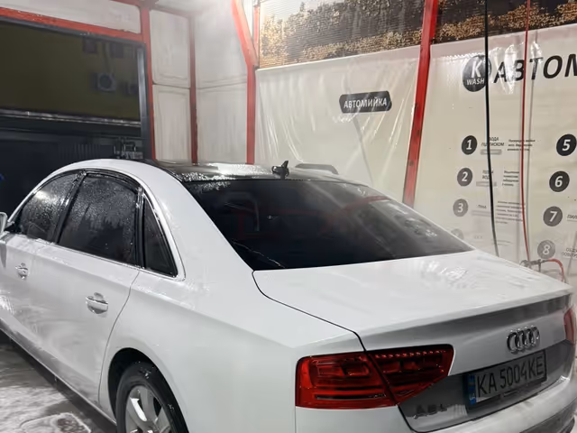 Audi A8 - фото 4