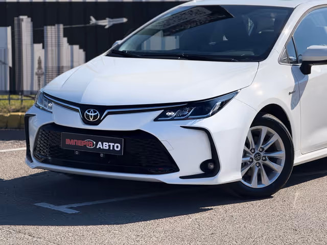 Toyota Corolla - фото 2