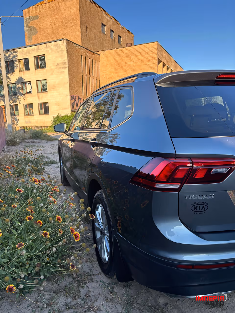 Volkswagen Tiguan - фото 3