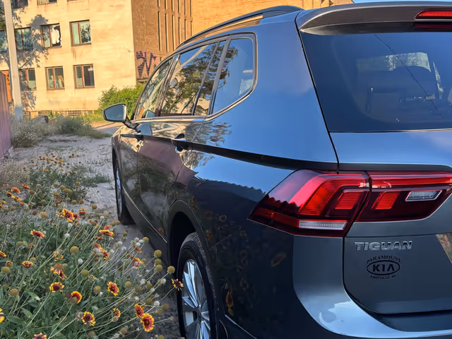 Volkswagen Tiguan - фото 3