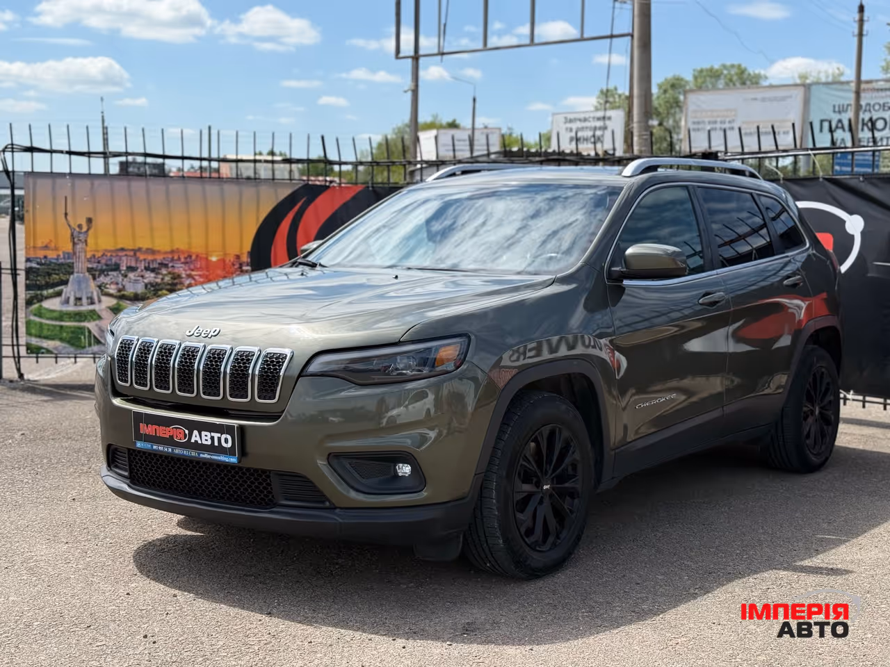 Jeep Cherokee - фото 2