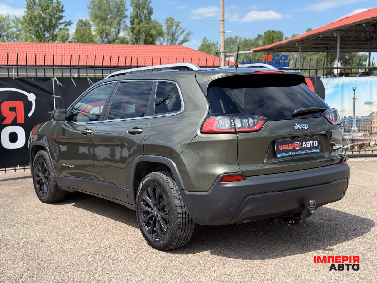 Jeep Cherokee - фото 4